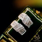 more gold jewellers 0.60ct baguette diamond band earrings