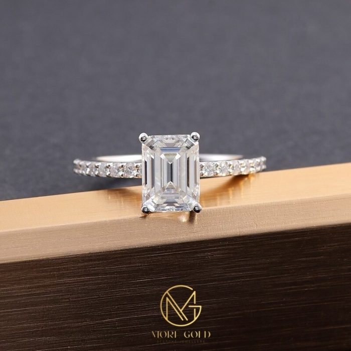 more gold jewellers 1ct emerald cut diamond band